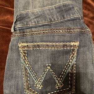 Wrangler womens jeans!!! Super cute
